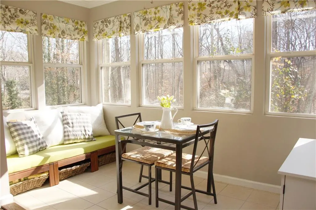 5151 Roswell Road Unit 4/51, Atlanta, Georgia 30342, 2 Bedrooms Bedrooms, ,2 BathroomsBathrooms,Residential,Sold,5151 Roswell Road Unit 4/51,5818539