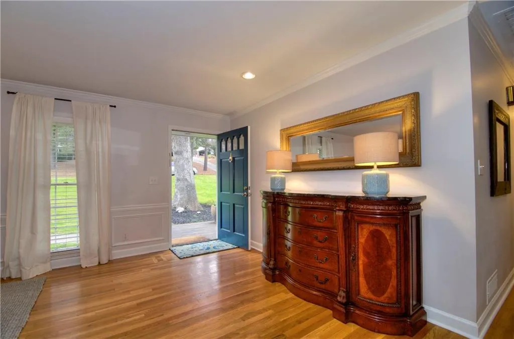 420 Colewood Way, Atlanta, Georgia 30328, 4 Bedrooms Bedrooms, ,3 BathroomsBathrooms,Residential,Sold,420 Colewood Way,5812307