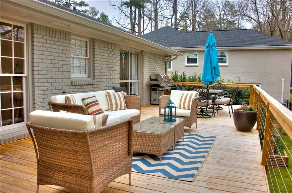 420 Colewood Way, Atlanta, Georgia 30328, 4 Bedrooms Bedrooms, ,3 BathroomsBathrooms,Residential,Sold,420 Colewood Way,5812307