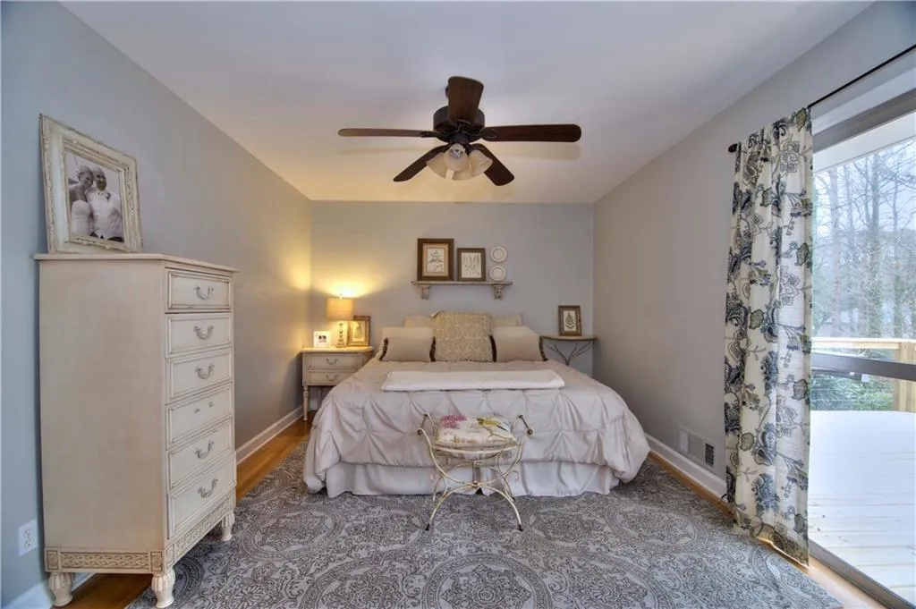 420 Colewood Way, Atlanta, Georgia 30328, 4 Bedrooms Bedrooms, ,3 BathroomsBathrooms,Residential,Sold,420 Colewood Way,5812307
