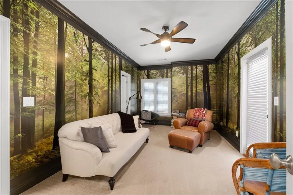 Jungle room or 3rd bedroom upstairs Jungle room or 3rd bedroom upstairs