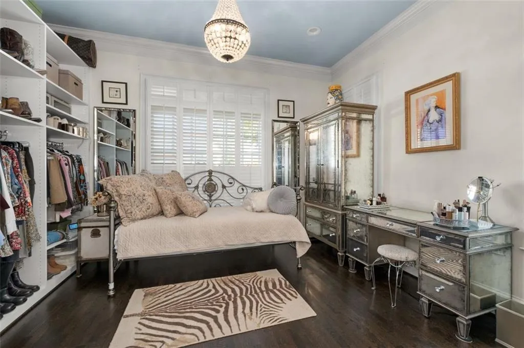 Ladies boudoir/dressing room Ladies boudoir/dressing room