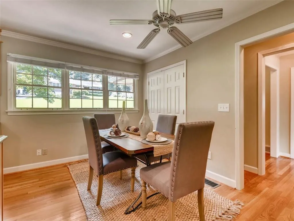 830 Starlight Drive, Atlanta, Georgia 30342, 5 Bedrooms Bedrooms, ,3 BathroomsBathrooms,Residential,Sold,830 Starlight Drive,5883828