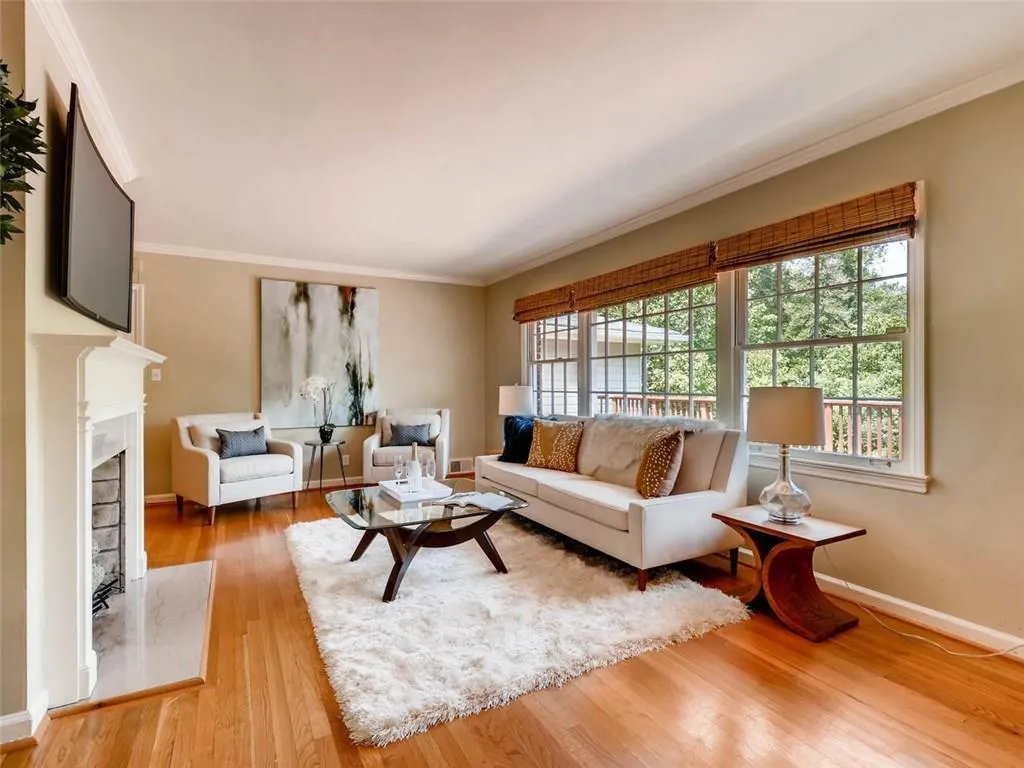 830 Starlight Drive, Atlanta, Georgia 30342, 5 Bedrooms Bedrooms, ,3 BathroomsBathrooms,Residential,Sold,830 Starlight Drive,5883828