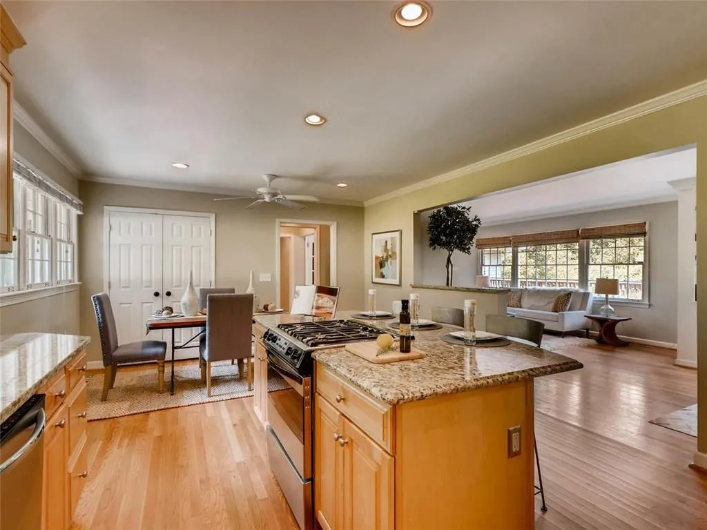 830 Starlight Drive, Atlanta, Georgia 30342, 5 Bedrooms Bedrooms, ,3 BathroomsBathrooms,Residential,Sold,830 Starlight Drive,5883828