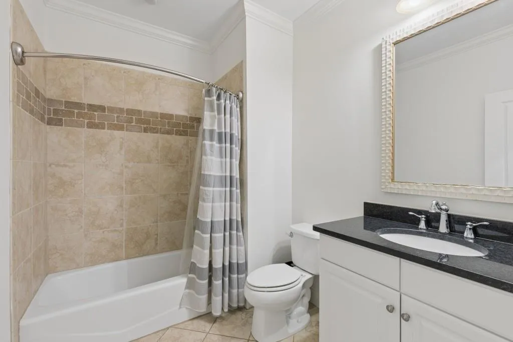3585 Roxboro Road Ne Unit 6, Atlanta, Georgia 30326, 4 Bedrooms Bedrooms, 0 ,4 BathroomsBathrooms,Residential,For Sale,3585 Roxboro Road Ne Unit 6,7740938