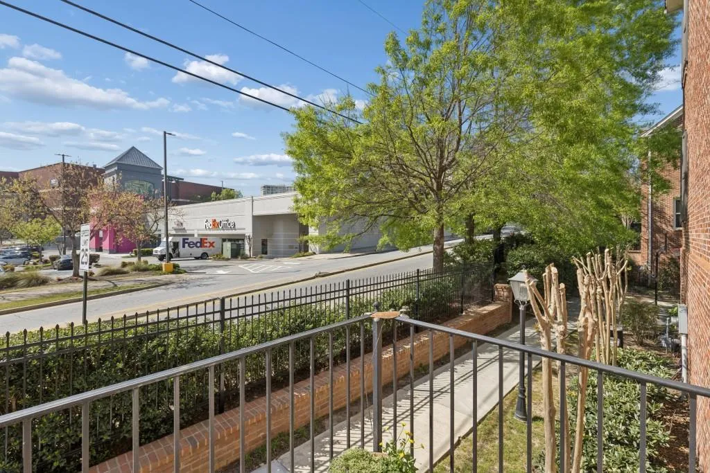 3585 Roxboro Road Ne Unit 6, Atlanta, Georgia 30326, 4 Bedrooms Bedrooms, 0 ,4 BathroomsBathrooms,Residential,For Sale,3585 Roxboro Road Ne Unit 6,7740938