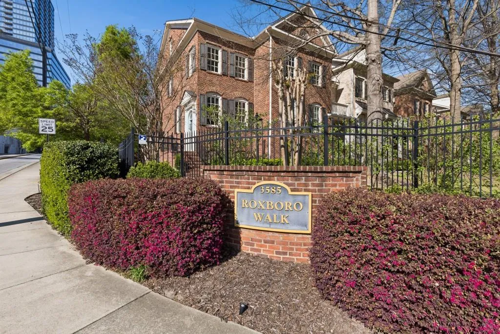 3585 Roxboro Road Ne Unit 6, Atlanta, Georgia 30326, 4 Bedrooms Bedrooms, 0 ,4 BathroomsBathrooms,Residential,For Sale,3585 Roxboro Road Ne Unit 6,7740938