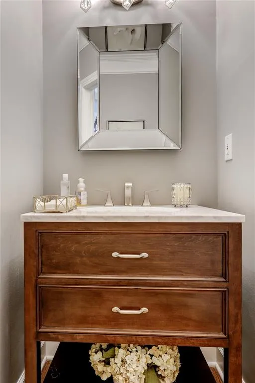 715 Glenridge Close Drive, Sandy Springs, Georgia 30328, 4 Bedrooms Bedrooms, ,2 BathroomsBathrooms,Residential,Sold,715 Glenridge Close Drive,6845986