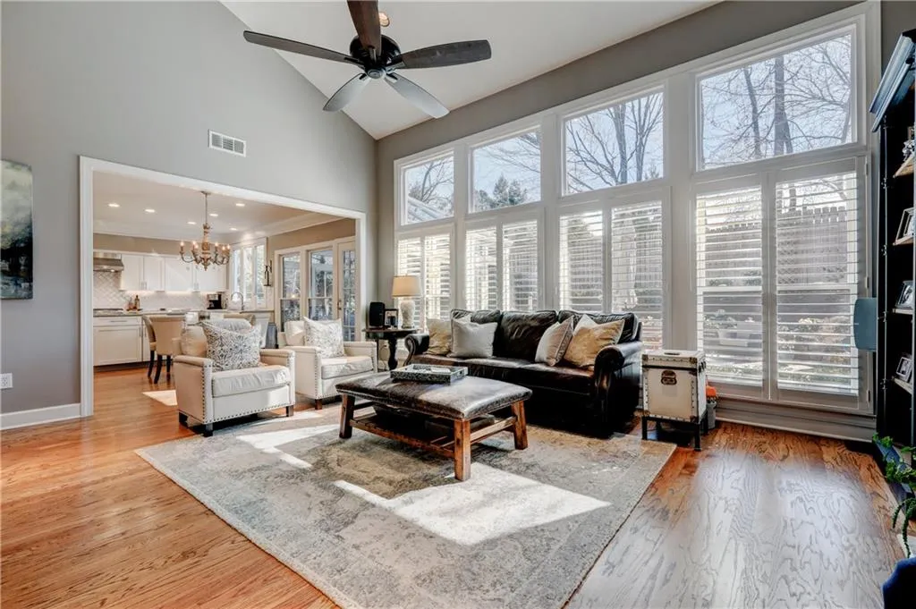 715 Glenridge Close Drive, Sandy Springs, Georgia 30328, 4 Bedrooms Bedrooms, ,2 BathroomsBathrooms,Residential,Sold,715 Glenridge Close Drive,6845986