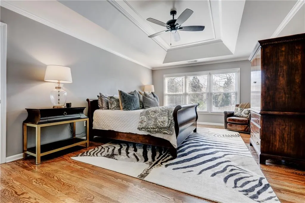 715 Glenridge Close Drive, Sandy Springs, Georgia 30328, 4 Bedrooms Bedrooms, ,2 BathroomsBathrooms,Residential,Sold,715 Glenridge Close Drive,6845986