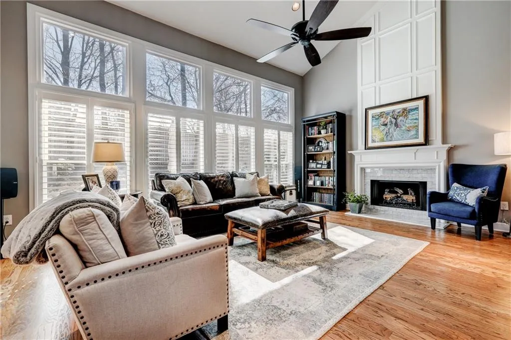 715 Glenridge Close Drive, Sandy Springs, Georgia 30328, 4 Bedrooms Bedrooms, ,2 BathroomsBathrooms,Residential,Sold,715 Glenridge Close Drive,6845986