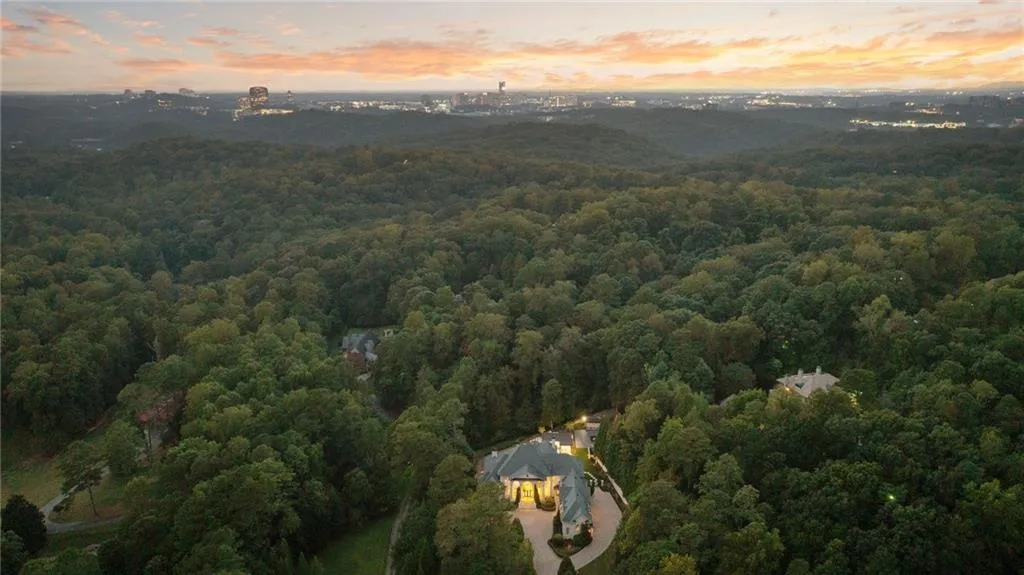4870 Northside Drive, Atlanta, Georgia 30327, 7 Bedrooms Bedrooms, ,8 BathroomsBathrooms,Residential,For Sale,4870 Northside Drive,7653333