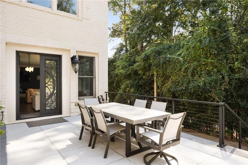 4870 Northside Drive, Atlanta, Georgia 30327, 7 Bedrooms Bedrooms, ,8 BathroomsBathrooms,Residential,For Sale,4870 Northside Drive,7653333