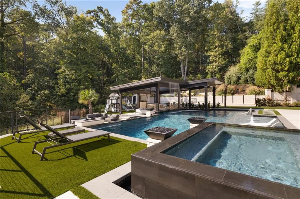 4870 Northside Drive, Atlanta, Georgia 30327, 7 Bedrooms Bedrooms, ,8 BathroomsBathrooms,Residential,For Sale,4870 Northside Drive,7653333