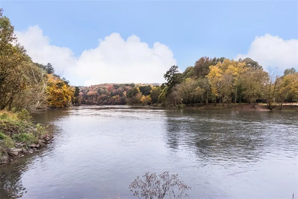 200 River Vista Drive Unit 232, Atlanta, Georgia 30339, 1 Bedroom Bedrooms, ,1 BathroomBathrooms,Residential,Sold,200 River Vista Drive Unit 232,5614374