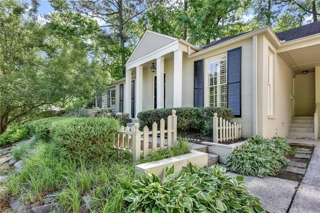 381 Pine Forest Road, Atlanta, Georgia 30342, 3 Bedrooms Bedrooms, ,2 BathroomsBathrooms,Residential,Sold,381 Pine Forest Road,6552795