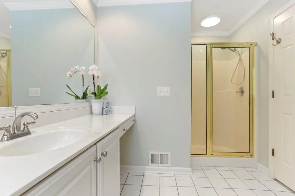6420 Bridgewood Valley Road Nw, Sandy Springs, Georgia 30328, 3 Bedrooms Bedrooms, ,2 BathroomsBathrooms,Residential,Sold,6420 Bridgewood Valley Road Nw,6602971