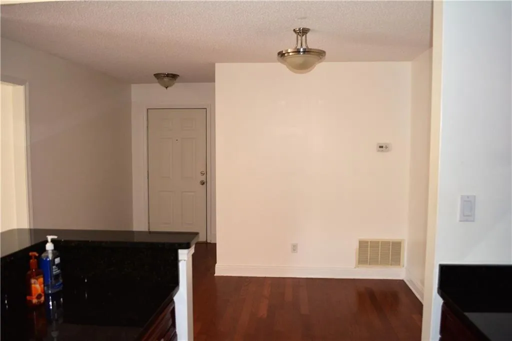8303 Santa Fe Parkway, Sandy Springs, Georgia 30350, 2 Bedrooms Bedrooms, ,2 BathroomsBathrooms,Residential,Sold,8303 Santa Fe Parkway,5758883