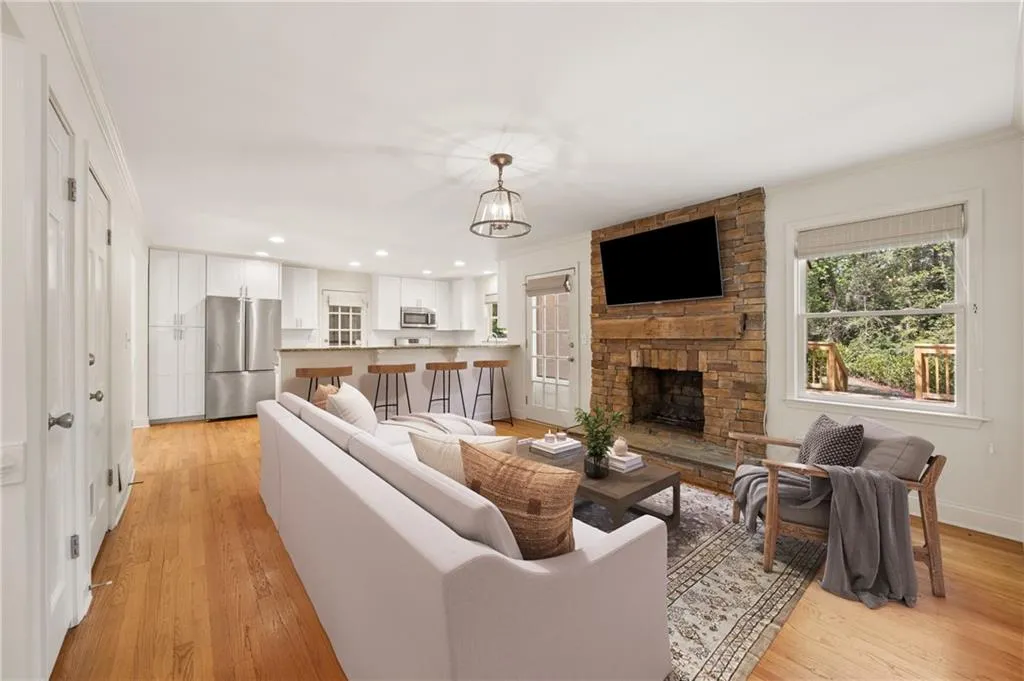 305 River Valley Road, Sandy Springs, Georgia 30328, 4 Bedrooms Bedrooms, ,3 BathroomsBathrooms,Residential,For Sale,305 River Valley Road,7748235