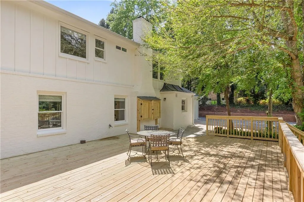 305 River Valley Road, Sandy Springs, Georgia 30328, 4 Bedrooms Bedrooms, ,3 BathroomsBathrooms,Residential,For Sale,305 River Valley Road,7748235