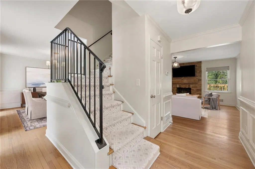305 River Valley Road, Sandy Springs, Georgia 30328, 4 Bedrooms Bedrooms, ,3 BathroomsBathrooms,Residential,For Sale,305 River Valley Road,7748235