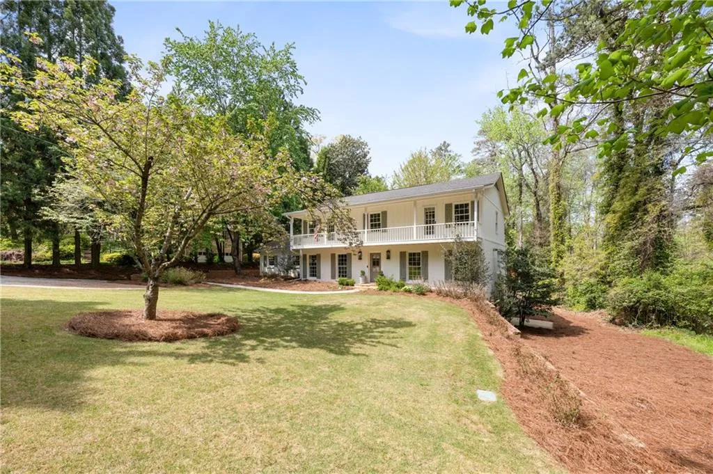 305 River Valley Road, Sandy Springs, Georgia 30328, 4 Bedrooms Bedrooms, ,3 BathroomsBathrooms,Residential,For Sale,305 River Valley Road,7748235