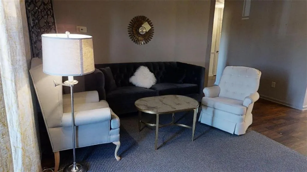 300 Johnson Ferry Road Ne Unit B515, Sandy Springs, Georgia 30328, 2 Bedrooms Bedrooms, ,2 BathroomsBathrooms,Residential,Sold,300 Johnson Ferry Road Ne Unit B515,6964638