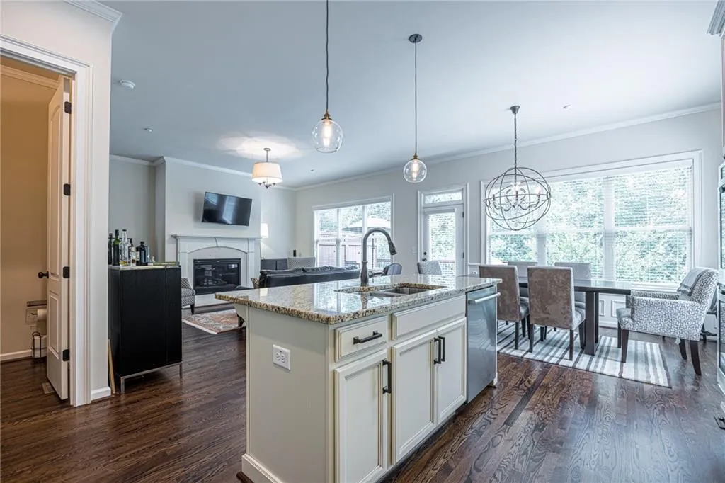 996 Bergeron Place, Sandy Springs, Georgia 30328, 3 Bedrooms Bedrooms, ,3 BathroomsBathrooms,Residential,Sold,996 Bergeron Place,7235037