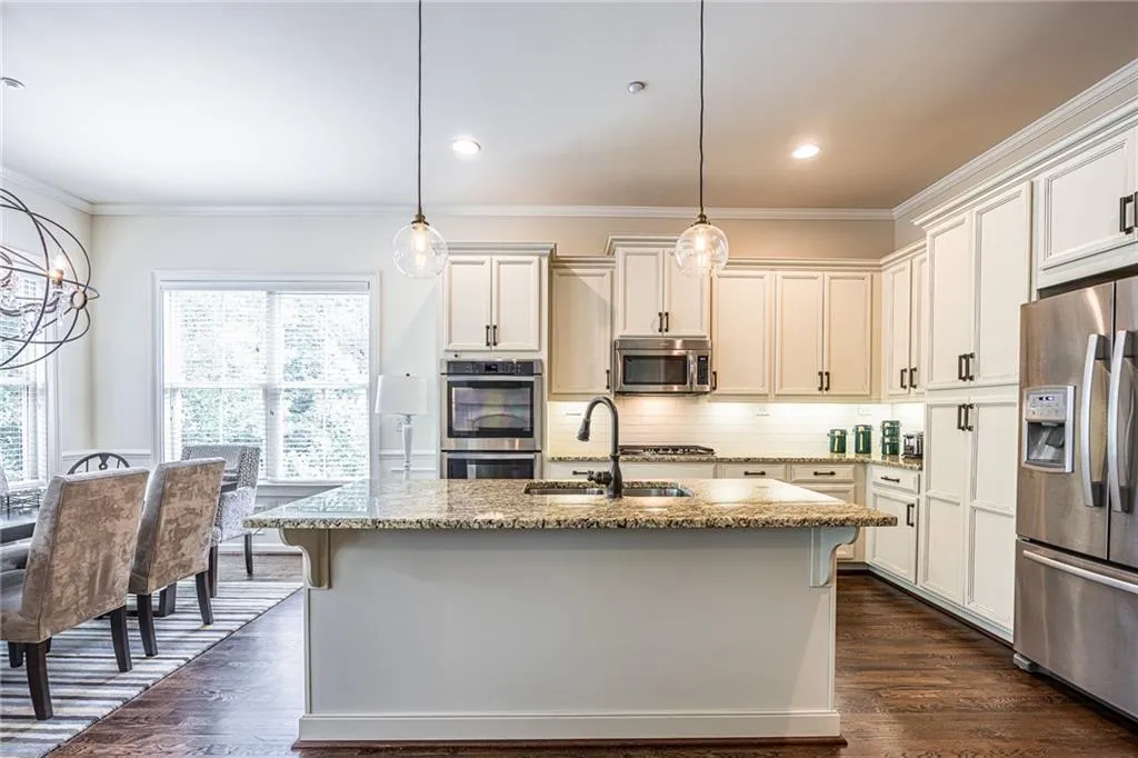 996 Bergeron Place, Sandy Springs, Georgia 30328, 3 Bedrooms Bedrooms, ,3 BathroomsBathrooms,Residential,Sold,996 Bergeron Place,7235037