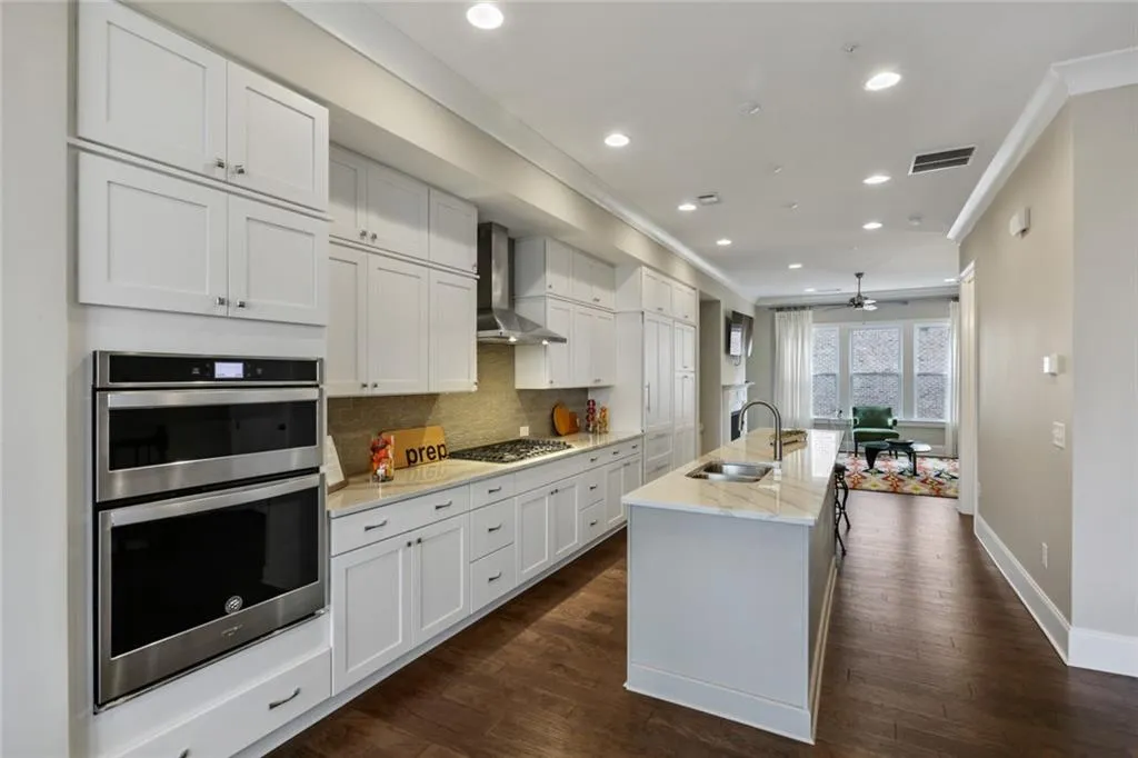 6747 Encore Boulevard, Atlanta, Georgia 30328, 3 Bedrooms Bedrooms, ,3 BathroomsBathrooms,Residential,Sold,6747 Encore Boulevard,7001496