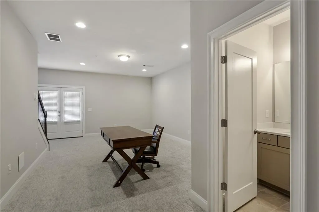 6747 Encore Boulevard, Atlanta, Georgia 30328, 3 Bedrooms Bedrooms, ,3 BathroomsBathrooms,Residential,Sold,6747 Encore Boulevard,7001496