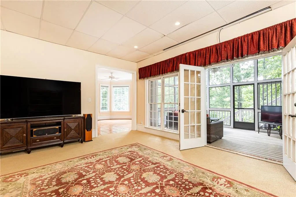 205 Grogans Lake Point, Sandy Springs, Georgia 30350, 4 Bedrooms Bedrooms, ,3 BathroomsBathrooms,Residential,Sold,205 Grogans Lake Point,7234357