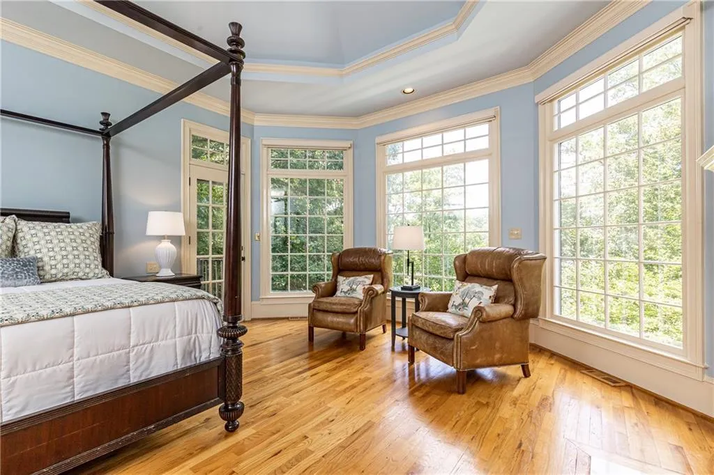 205 Grogans Lake Point, Sandy Springs, Georgia 30350, 4 Bedrooms Bedrooms, ,3 BathroomsBathrooms,Residential,Sold,205 Grogans Lake Point,7234357
