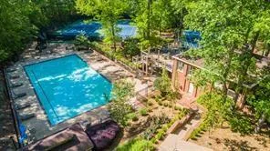 205 Grogans Lake Point, Sandy Springs, Georgia 30350, 4 Bedrooms Bedrooms, ,3 BathroomsBathrooms,Residential,Sold,205 Grogans Lake Point,7234357