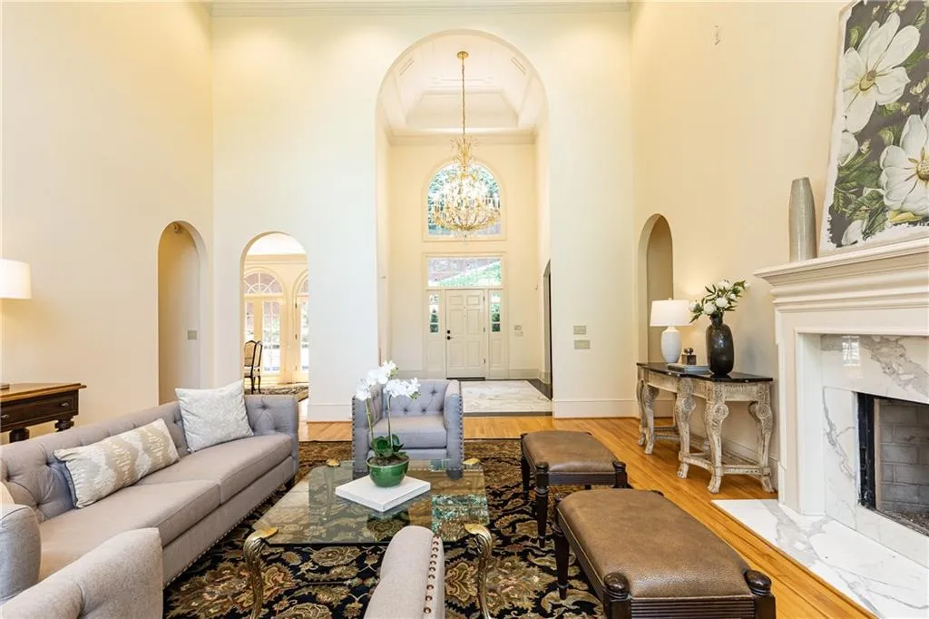205 Grogans Lake Point, Sandy Springs, Georgia 30350, 4 Bedrooms Bedrooms, ,3 BathroomsBathrooms,Residential,Sold,205 Grogans Lake Point,7234357