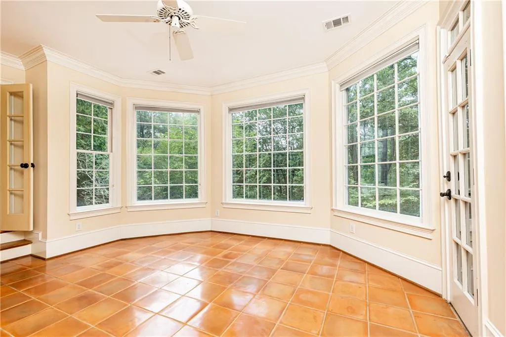 205 Grogans Lake Point, Sandy Springs, Georgia 30350, 4 Bedrooms Bedrooms, ,3 BathroomsBathrooms,Residential,Sold,205 Grogans Lake Point,7234357