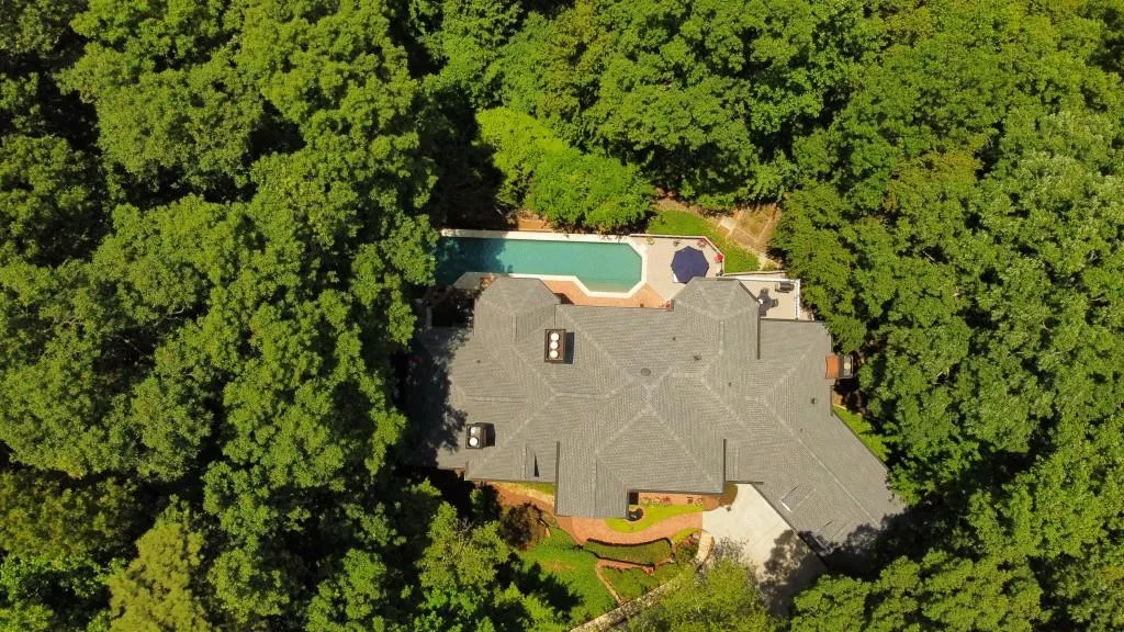 205 Grogans Lake Point, Sandy Springs, Georgia 30350, 4 Bedrooms Bedrooms, ,3 BathroomsBathrooms,Residential,Sold,205 Grogans Lake Point,7234357