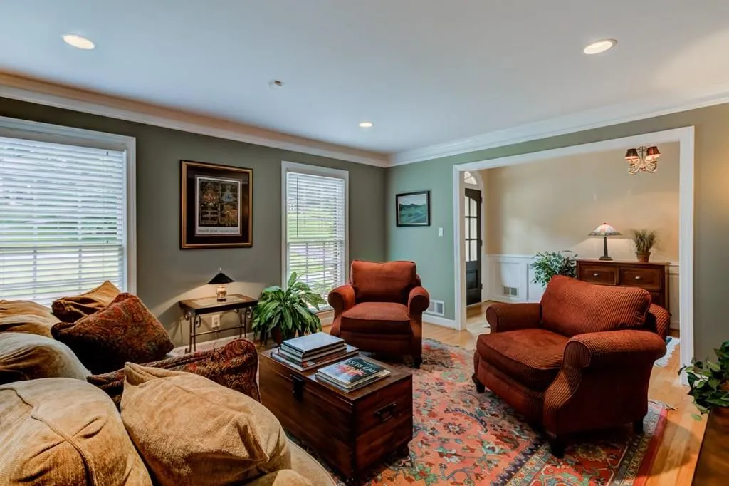 6015 Riverwood Drive, Sandy Springs, Georgia 30328, 4 Bedrooms Bedrooms, ,4 BathroomsBathrooms,Residential,Sold,6015 Riverwood Drive,5995066