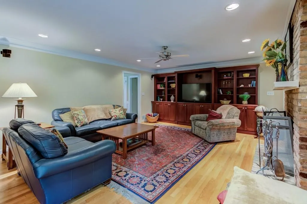6015 Riverwood Drive, Sandy Springs, Georgia 30328, 4 Bedrooms Bedrooms, ,4 BathroomsBathrooms,Residential,Sold,6015 Riverwood Drive,5995066
