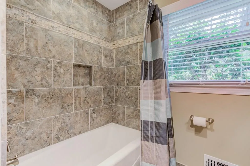 6015 Riverwood Drive, Sandy Springs, Georgia 30328, 4 Bedrooms Bedrooms, ,4 BathroomsBathrooms,Residential,Sold,6015 Riverwood Drive,5995066