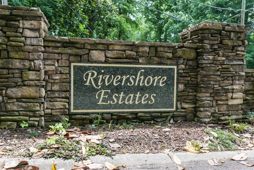 6015 Riverwood Drive, Sandy Springs, Georgia 30328, 4 Bedrooms Bedrooms, ,4 BathroomsBathrooms,Residential,Sold,6015 Riverwood Drive,5995066