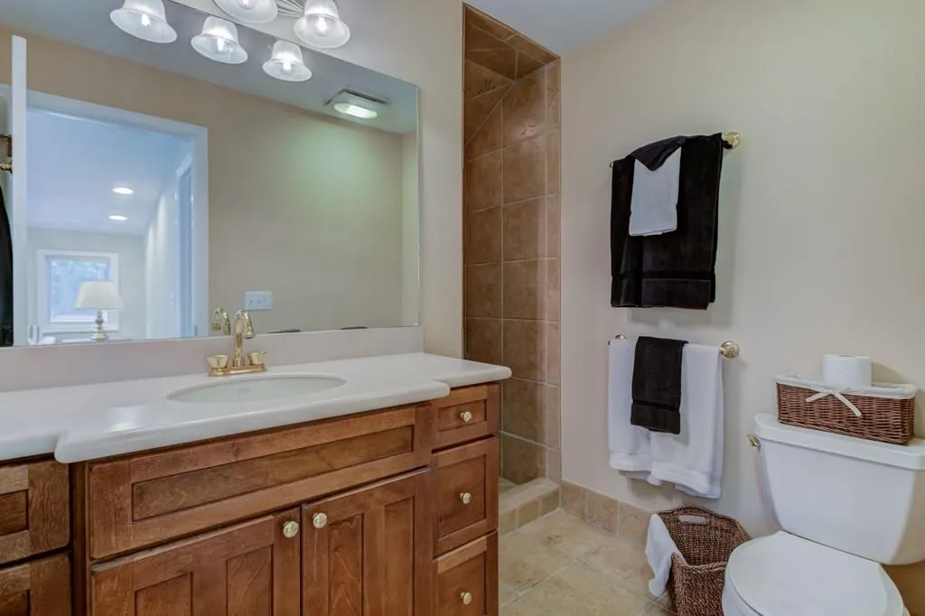 6015 Riverwood Drive, Sandy Springs, Georgia 30328, 4 Bedrooms Bedrooms, ,4 BathroomsBathrooms,Residential,Sold,6015 Riverwood Drive,5995066