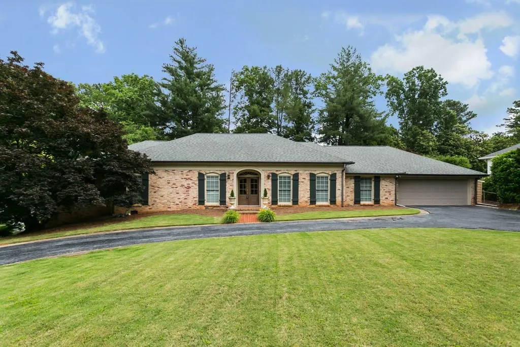 6015 Riverwood Drive, Sandy Springs, Georgia 30328, 4 Bedrooms Bedrooms, ,4 BathroomsBathrooms,Residential,Sold,6015 Riverwood Drive,5995066