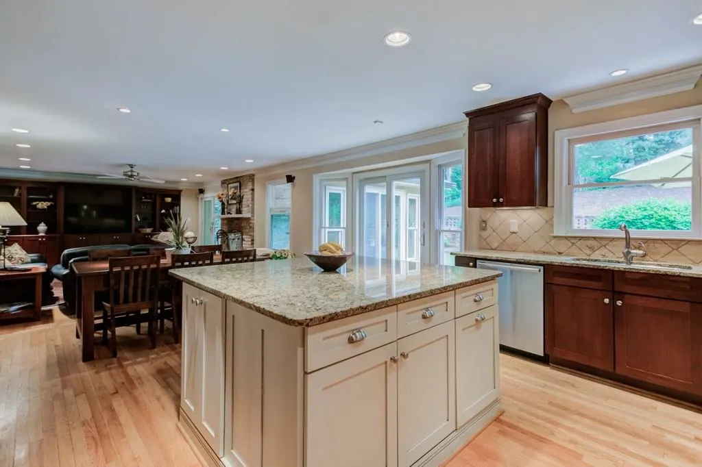 6015 Riverwood Drive, Sandy Springs, Georgia 30328, 4 Bedrooms Bedrooms, ,4 BathroomsBathrooms,Residential,Sold,6015 Riverwood Drive,5995066