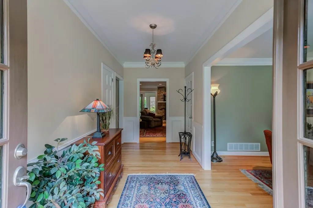 6015 Riverwood Drive, Sandy Springs, Georgia 30328, 4 Bedrooms Bedrooms, ,4 BathroomsBathrooms,Residential,Sold,6015 Riverwood Drive,5995066