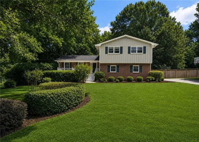 6720 Ramundo Drive, Atlanta, Georgia 30360