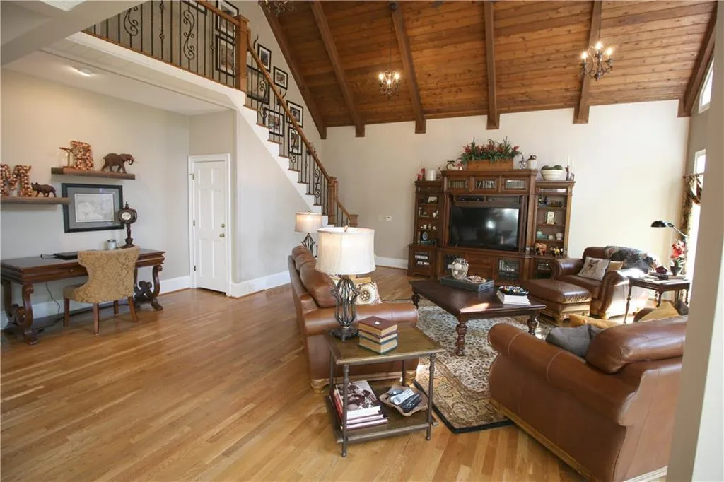 320 Quiet Water Lane, Sandy Springs, Georgia 30350, 5 Bedrooms Bedrooms, ,4 BathroomsBathrooms,Residential,Sold,320 Quiet Water Lane,6720463