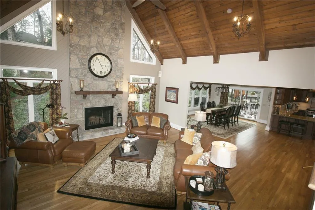 320 Quiet Water Lane, Sandy Springs, Georgia 30350, 5 Bedrooms Bedrooms, ,4 BathroomsBathrooms,Residential,Sold,320 Quiet Water Lane,6720463