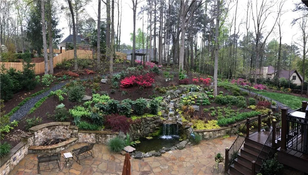 320 Quiet Water Lane, Sandy Springs, Georgia 30350, 5 Bedrooms Bedrooms, ,4 BathroomsBathrooms,Residential,Sold,320 Quiet Water Lane,6720463